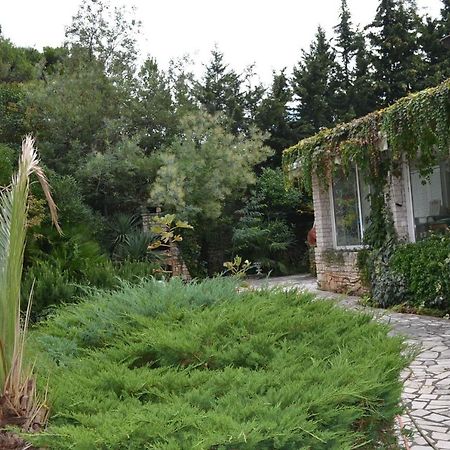 Villa Edward Premantura Exterior photo